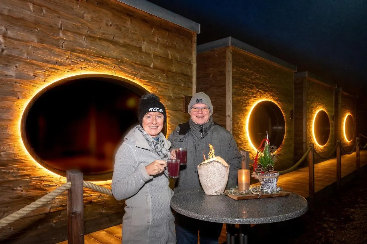Zur Post Kuemmersbruck Hotel & Tiny Houses Kummersbruck